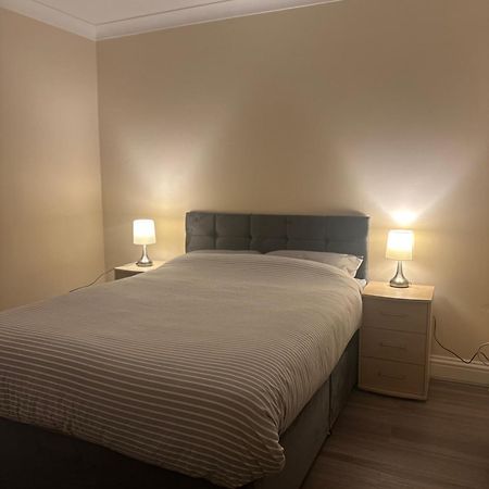 Leavesden Residence - Central - Cosy - Harry Potter ワトフォード エクステリア 写真